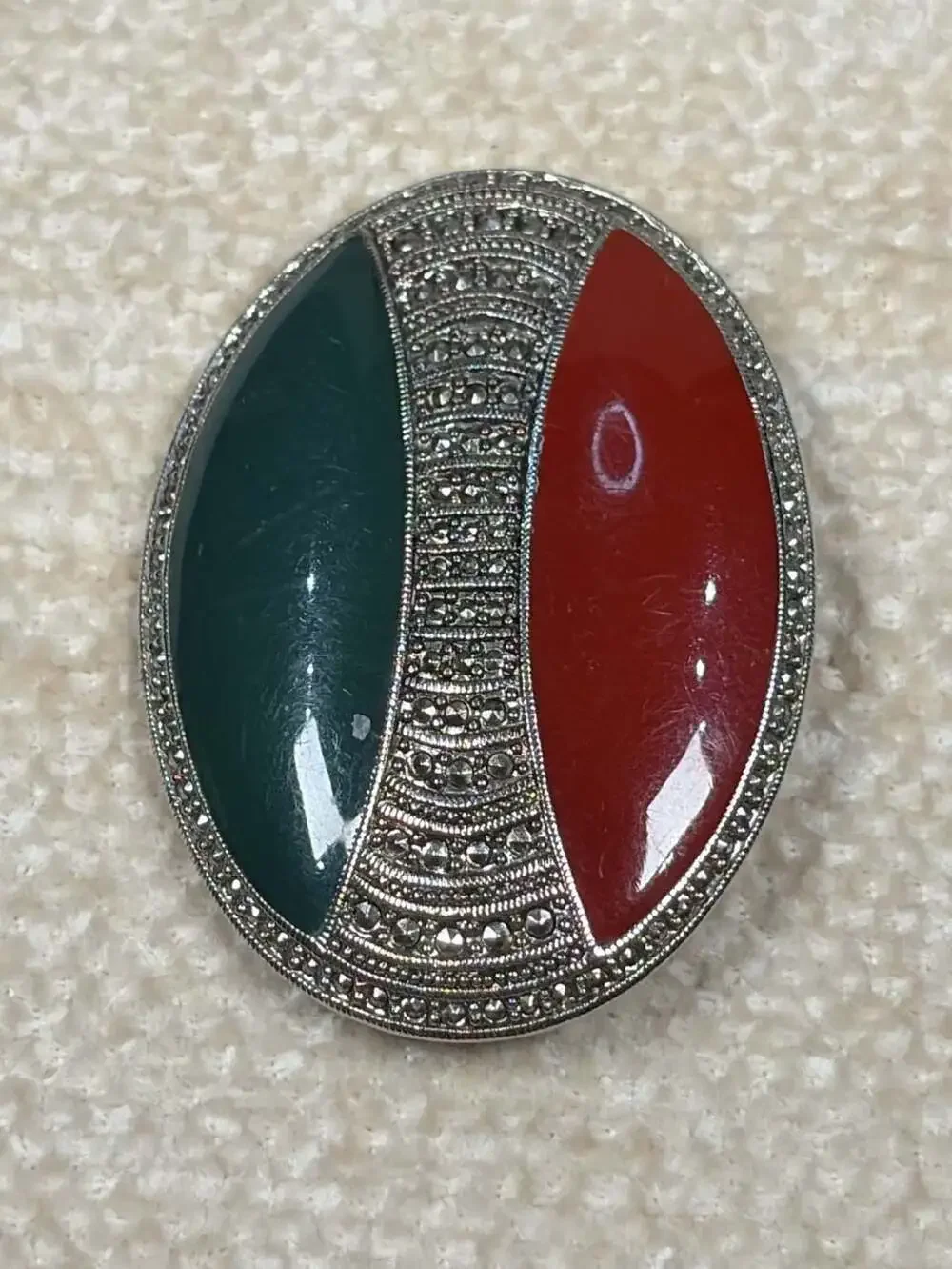Art Deco Style Sterling Silver Marcasite Green Agate Red Carnelian Oval Brooch